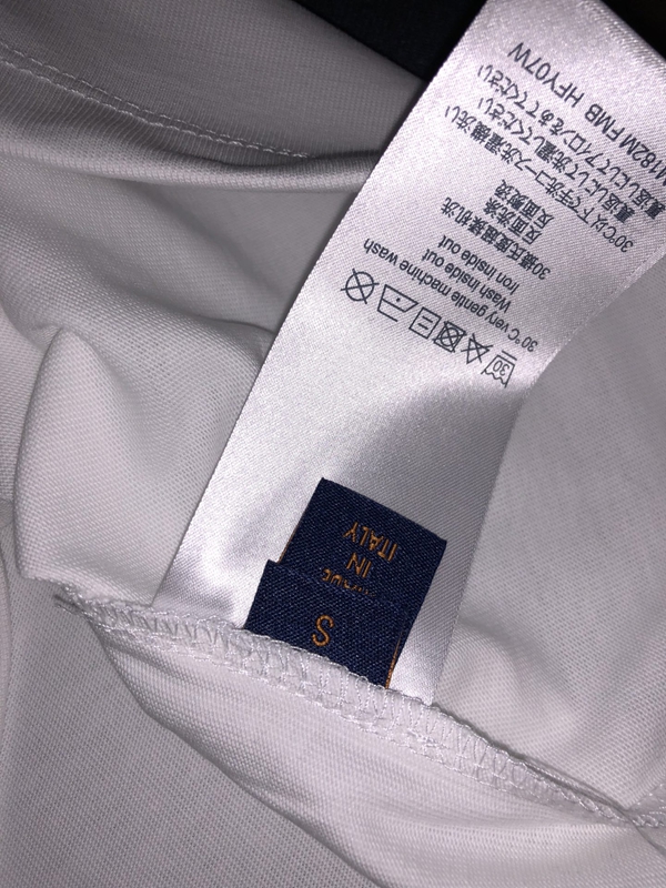 ブランドTシャツ着用イメージ